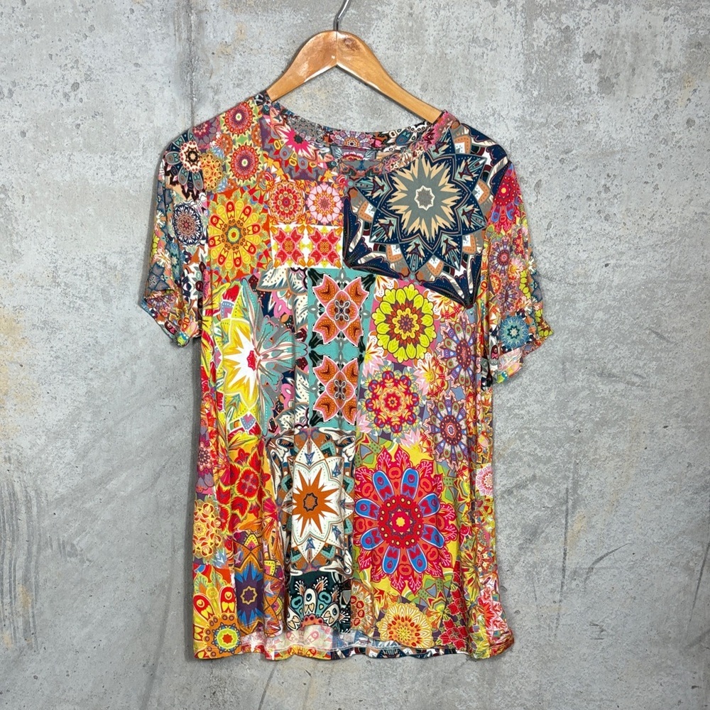 Johnny Was THE JANIE FAVORITE SHORT SLEEVE CREW NECK SWING TEE - Picture 3 of 6